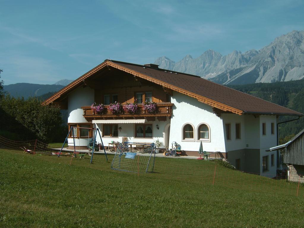 Ferienhaus U. Appartement Knauss Шладминг Екстериор снимка