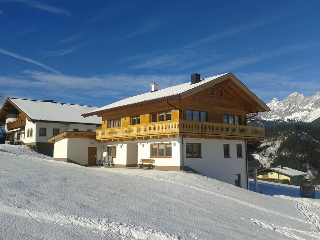 Ferienhaus U. Appartement Knauss Шладминг Екстериор снимка