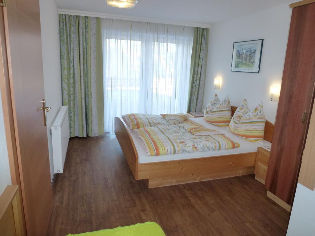Ferienhaus U. Appartement Knauss Шладминг Екстериор снимка