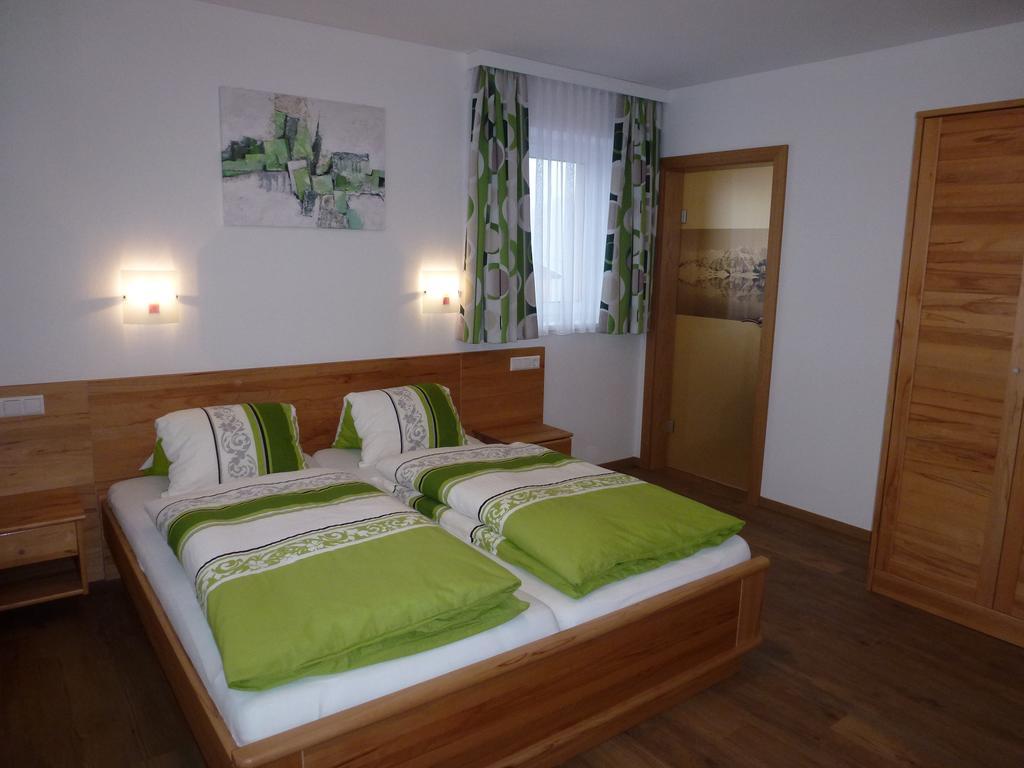Ferienhaus U. Appartement Knauss Шладминг Екстериор снимка