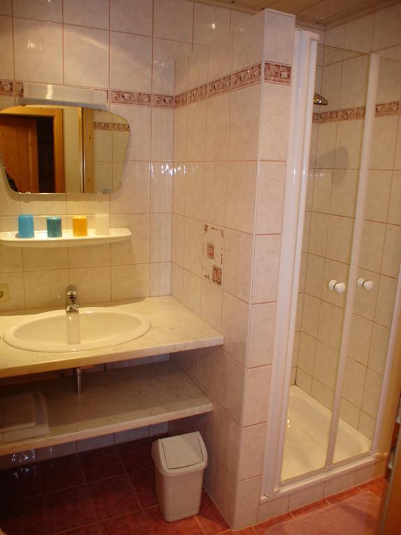 Ferienhaus U. Appartement Knauss Шладминг Екстериор снимка