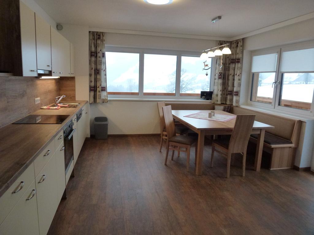 Ferienhaus U. Appartement Knauss Шладминг Екстериор снимка