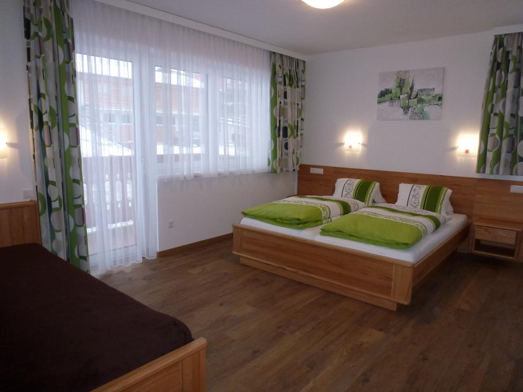 Ferienhaus U. Appartement Knauss Шладминг Екстериор снимка